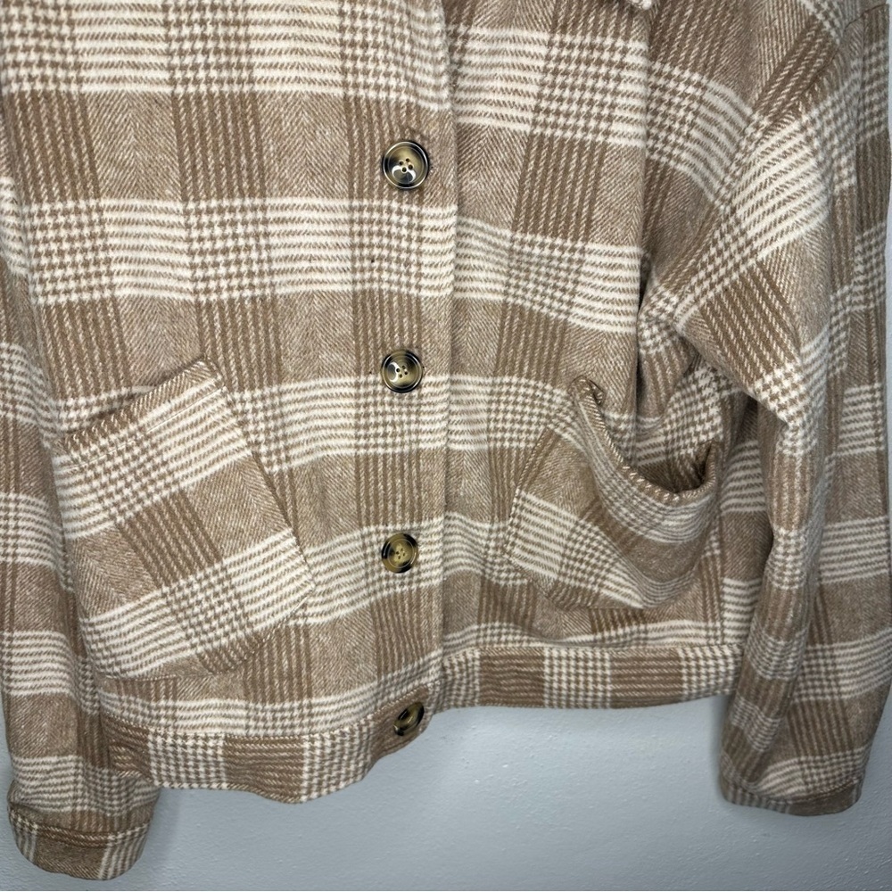 Style Rack Tan Teddy Button Jacket Size Small - Picture 3 of 8